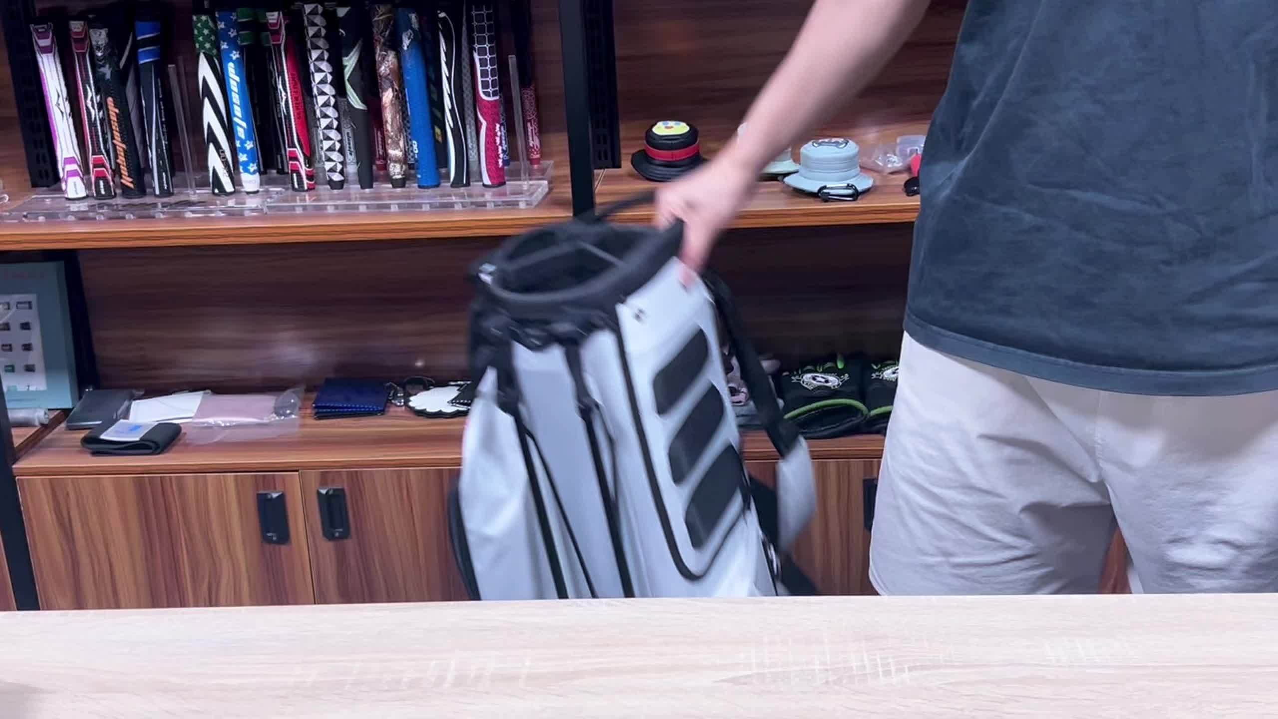 4-way Full-length Lightweight Golf Stand Bag - Image 15